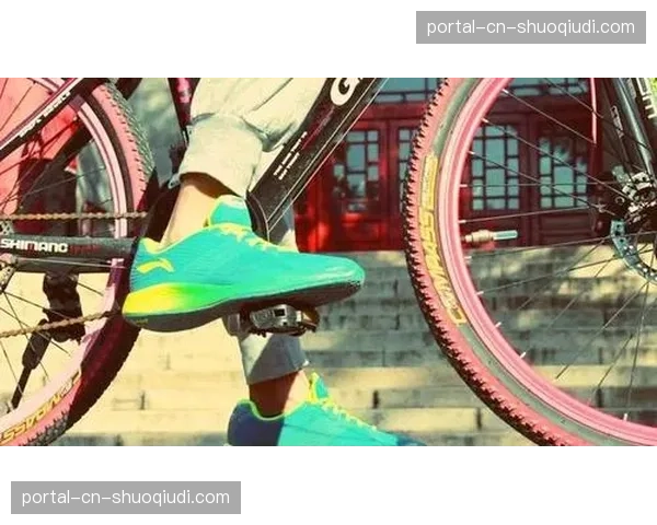 专栏：VAR回看次数增多是否变相导致了比赛节奏的碎片化与跑动强度的不连贯？